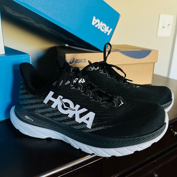 Hoka Women’s size 10 Wide - Picture 9 of 9